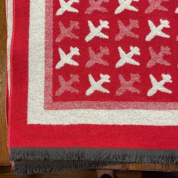 Oversized airplane scarf/wrap nwot - Picture 4 of 7